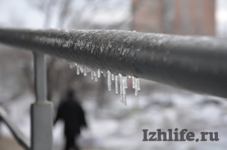 Фотофакт: оттепель в Ижевске сменилась метелью