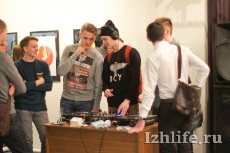 В Ижевске проходит выставка молодого дизайнера
