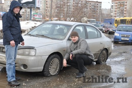 Около 50 машин за день пробили покрышки на кольце Союзная-Ленина в Ижевске