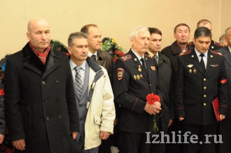 В Ижевске простились с погибшим в Дагестане полицейским
