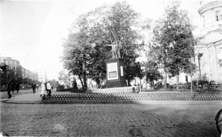 80 лет назад в Ижевске был открыт памятник Ивану Пастухову