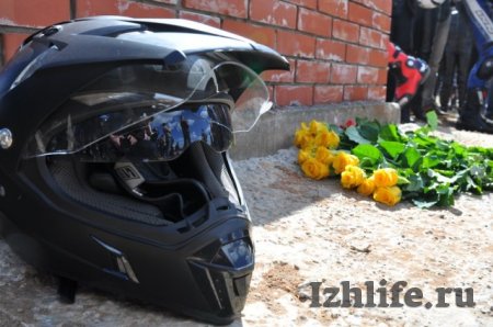 В Ижевске установили памятник погибшим мотоциклистам