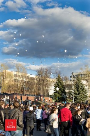 В память о Великой победе Дом.ru организовал торжественный запуск воздушных шаров