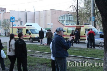 В Ижевске лоб в лоб столкнулись две легковушки