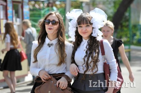 В Ижевске со школой попрощались 8 тысяч выпускников