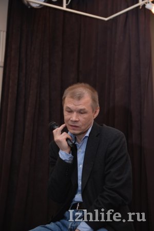 Актер Александр Баширов в Ижевске признал, что кино превращается в цирк
