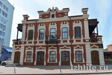 Ресторан «Оглоблинъ» открылся в Ижевске: раздача, русская кухня, купеческий интерьер