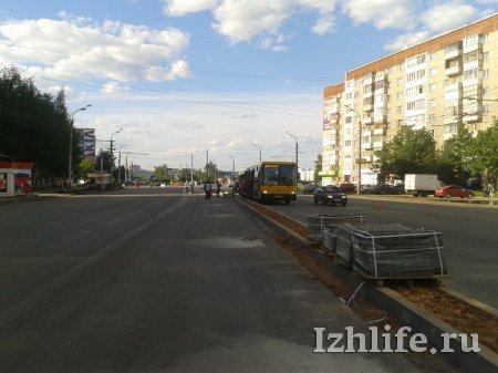 Фотофакт: улицу Молодежную в Ижевске перекрыли для ремонта