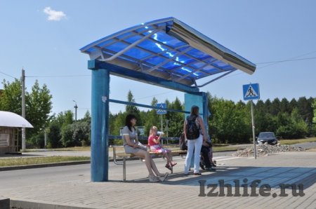 Фотофакт: в Ижевске установили новую автобусную остановку