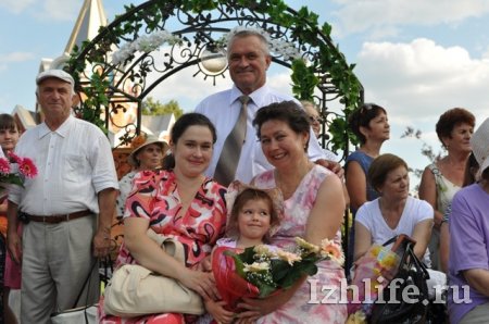 70 ижевским семьям вручили награды «За любовь и верность»