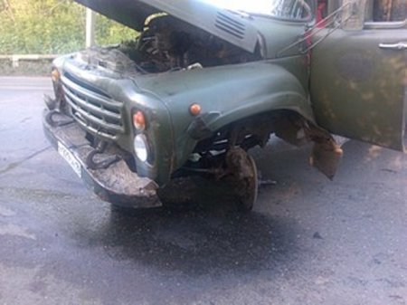В Удмуртии в аварию попали 3 легковушки и грузовик