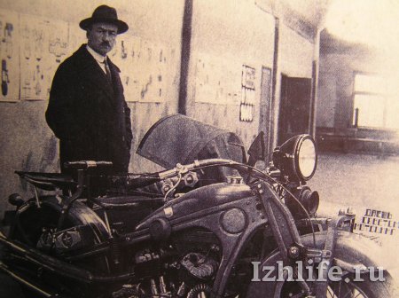 53 года назад в Ижевске выпустили миллионный мотоцикл