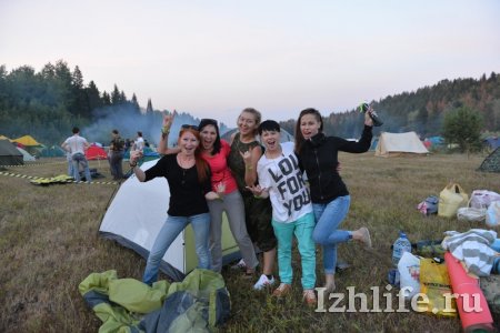 Первый день фестиваля «Улетай» в Удмуртии: минута молчания и Louna