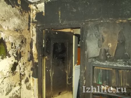 В Ижевске в двухкомнатной квартире произошел пожар