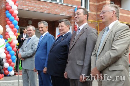 «Учительский дом» в Ижевске принял новоселов