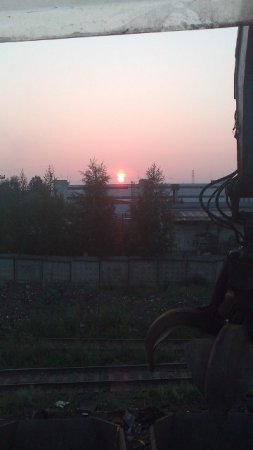 Горящая фабрика и пиявки в пруду: о чем утром говорят в Ижевске