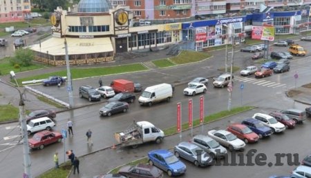 Школьная мода, парковка в подъезде и новое на дорогах: о чем утром говорят в Ижевске