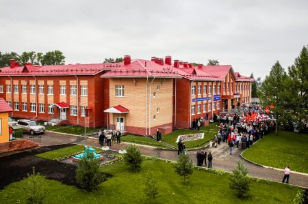В Сарапуле открыли «самую красивую школу в городе»