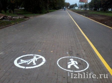 Фотофакт: на улице Кирова в Ижевске нарисовали велодорожку