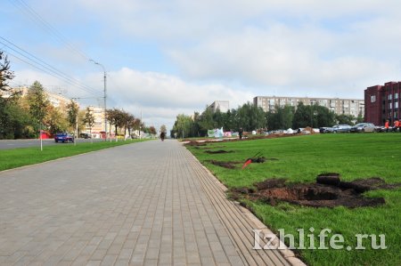 Перед зданием городской администрации поставили надпись «Ижевск»