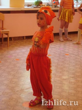 В ижевском детском саду ребята презентовали костюмы к «Рыжему фестивалю»