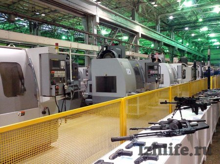 Конструктор завода «Ижмаш»: на базе АК-12 запустят серийное производство автоматов