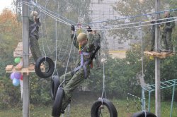 На базе Школы юных летчиков в Ижевске появился веревочный парк