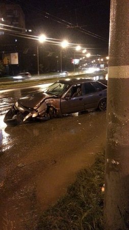 У автозаправки на улице Кирова в Ижевске за вечер произошло две аварии