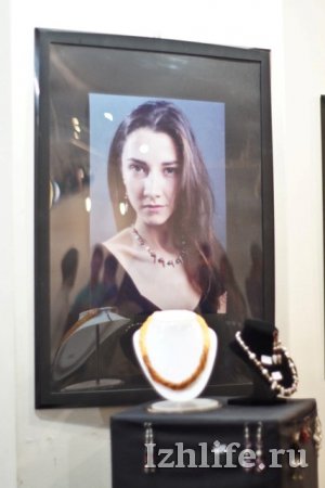 Фотофакт: в Ижевске открылась выставка-продажа украшений ручной работы