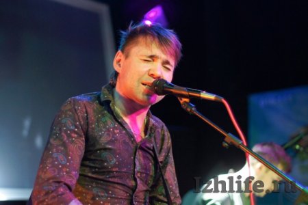 Группа «Торба-на-круче» без устали раздавала автографы в Ижевске