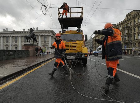 63 тысячи человек остались без света на северо-западе России из-за урагана Святой Иуда