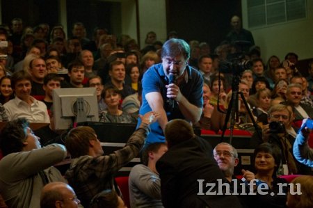 В Ижевске лидеру группы «ДДТ» Юрию Шевчуку восстановили голос