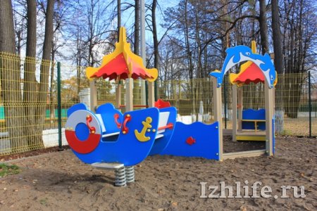 В Удмуртии появилась новая детская площадка от модели Натальи Водяновой