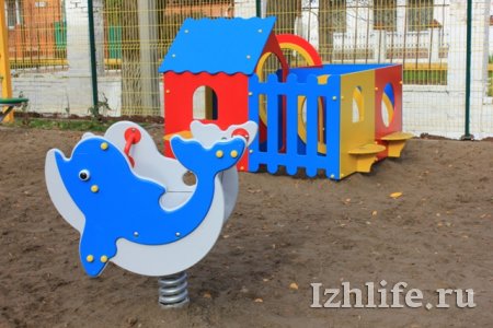 В Удмуртии появилась новая детская площадка от модели Натальи Водяновой