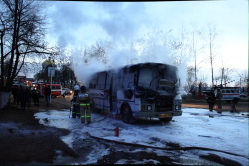 В Удмуртии сгорел пассажирский автобус