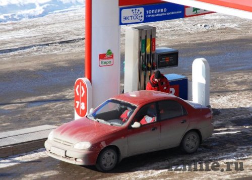 Жители Удмуртии в среднем тратят на бензин 884 рубля в месяц