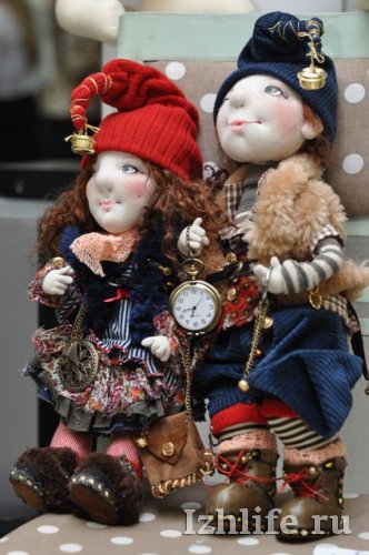 Почти 30 мастеров-кукольников представили медведей ручной работы в Ижевске