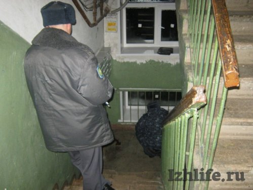 Житель дома по улице Ленина в Ижевске открыл стрельбу