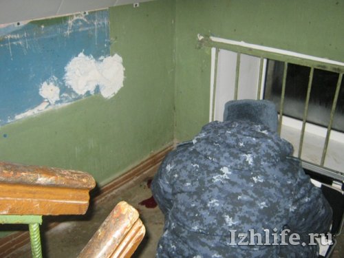 Житель дома по улице Ленина в Ижевске открыл стрельбу