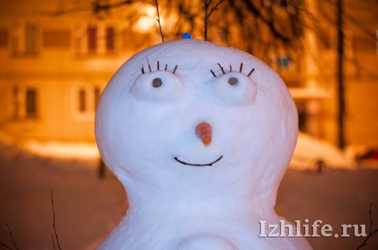 «Снеговиколепие» и авто на велодорожках: о чем говорят в Ижевске этим утром