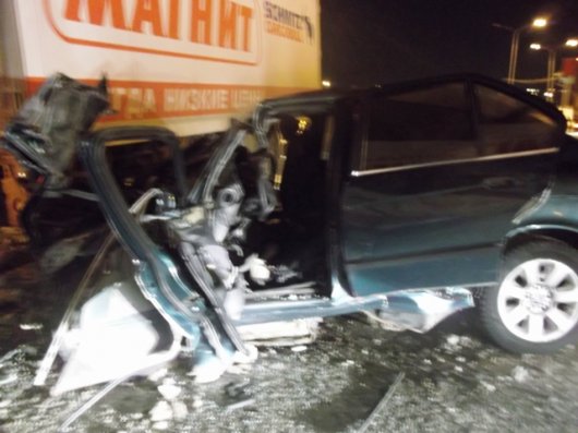 В Ижевске при столкновении фуры и BMW погиб человек