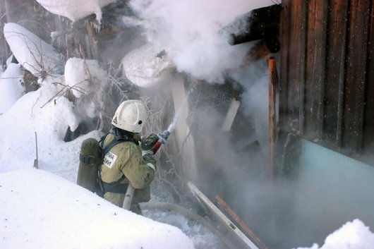 В Ижевске рядом с «Обществом слепых» загорелся дом