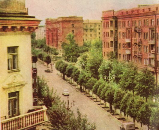 Улица Коммунаров: тайное бомбоубежище и «башни ПВО»