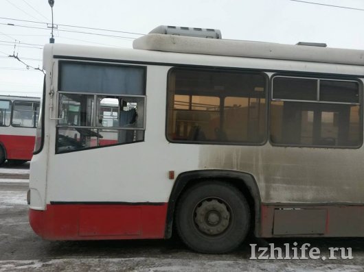 Предчувствие 8 Марта и беда с троллейбусом: о чем утром говорят в Ижевске