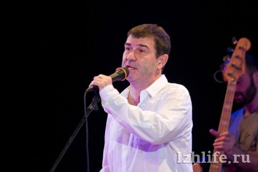 Впервые в Ижевске Евгений Гришковец выступил с грузинской группой «Мгзавреби»