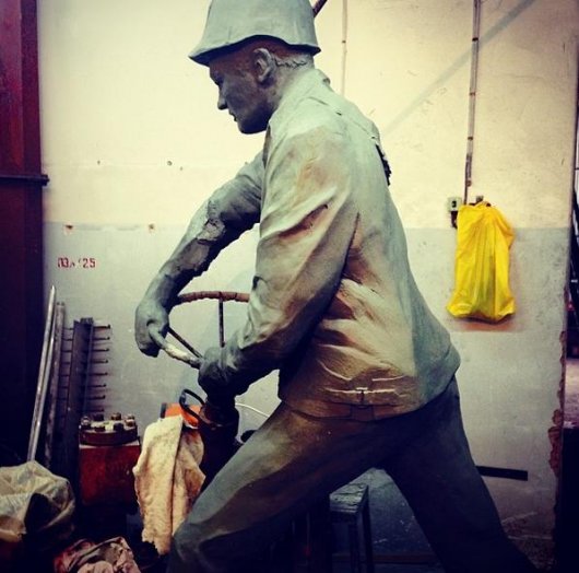 Скульптура нефтяника появится в Ижевске