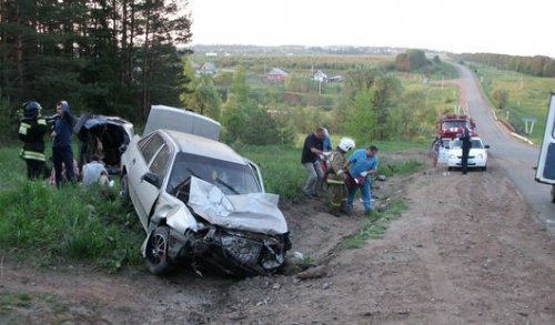 В Удмуртии по вине пьяного водителя 4 человека попали в больницу