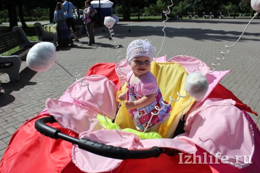 На Марафоне невест ижевчанки пробегут в галошах