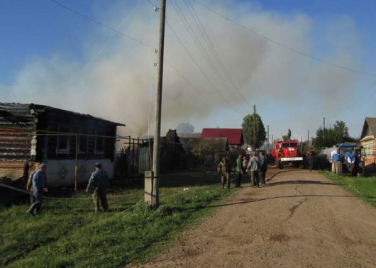 Житель Удмуртии вынес тещу и трехлетнего сына из горящего дома
