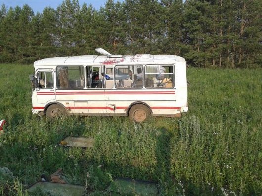 В Удмуртии перевернулся автобус с 10 пассажирами, которые ехали из Грахово в Елабугу
